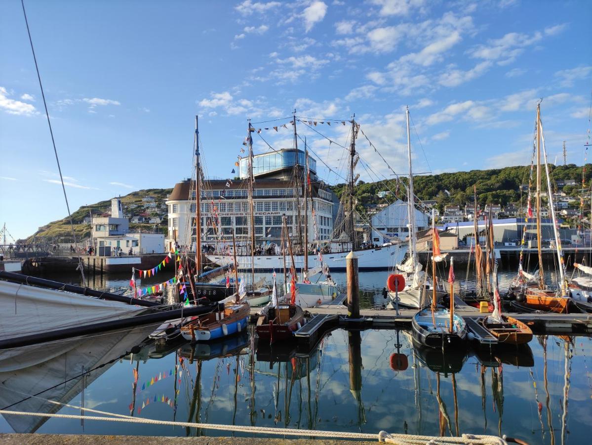 Le Reflet Des Voiles Face Au Port De Fecamp Lejlighed Eksteriør billede